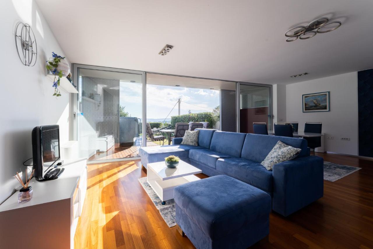 Apartments Feral ปอร์โตรอซ ภายนอก รูปภาพ