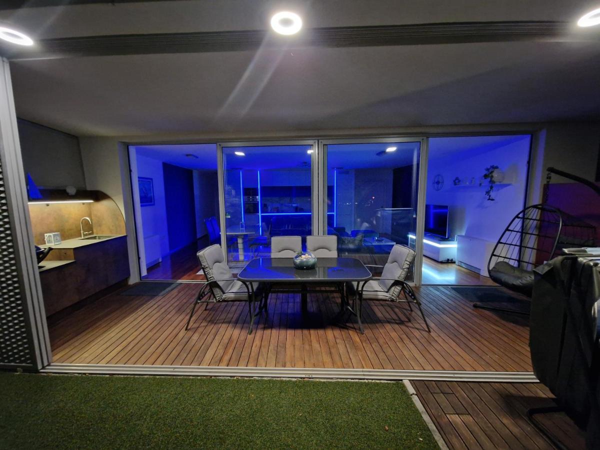 Apartments Feral ปอร์โตรอซ ภายนอก รูปภาพ